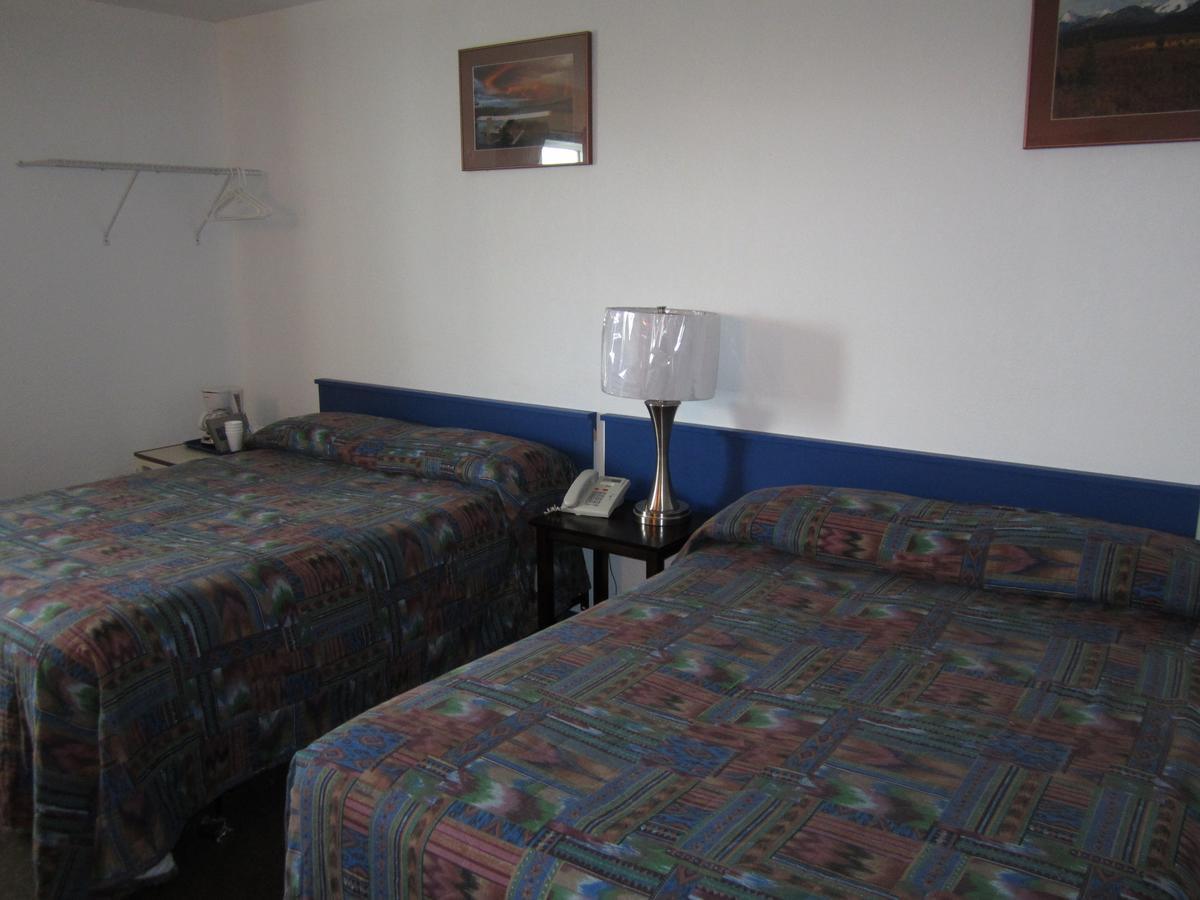 Nisutlin Trading Post Motel Teslin Номер фото